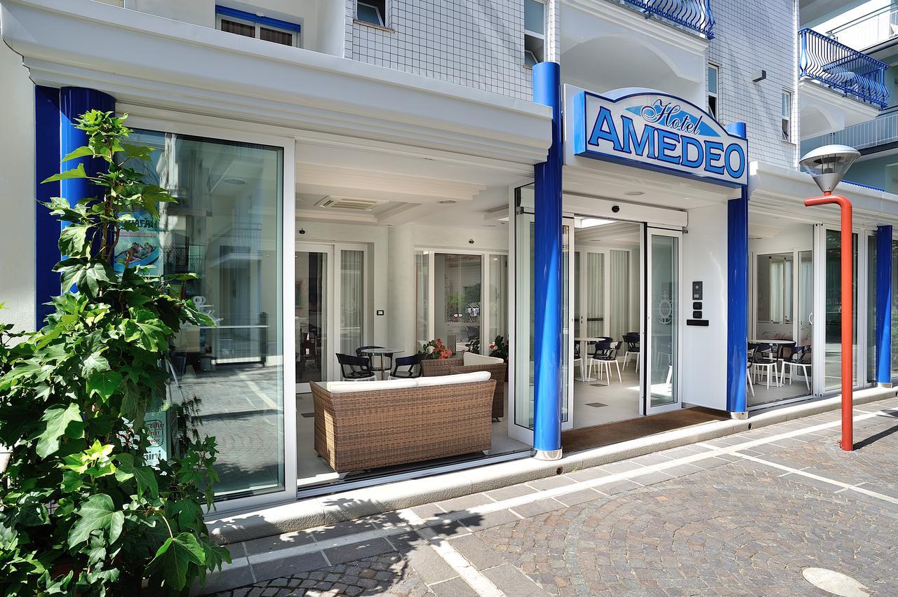 Hotel Amedeo Misano Adriatico Exterior foto